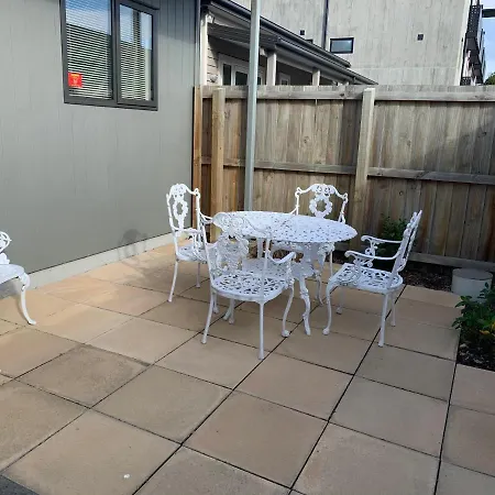 Stylish Oasis In Central City Christchurch Exterior photo