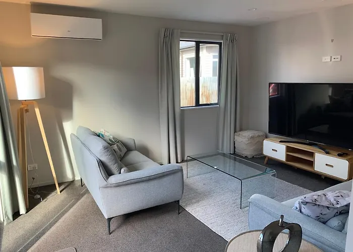 Stylish Oasis In Central City