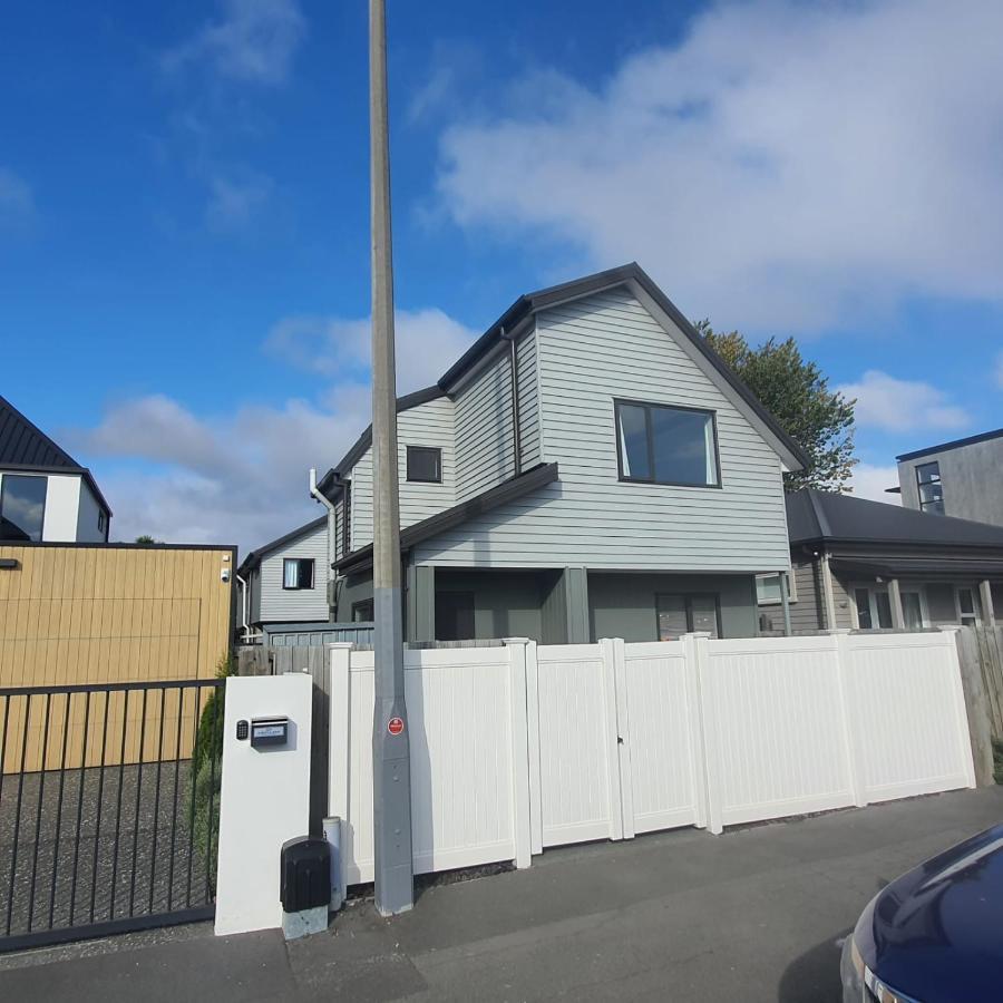 Stylish Oasis In * Christchurch