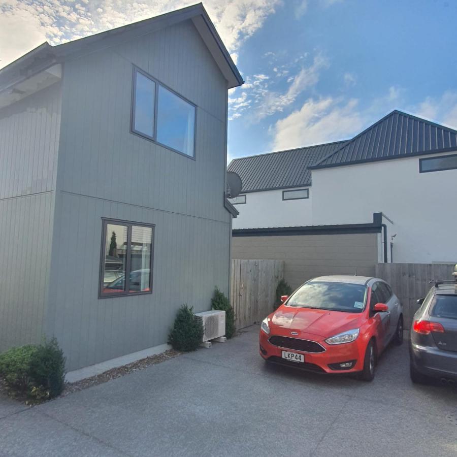 Stylish Oasis In Chalet Christchurch